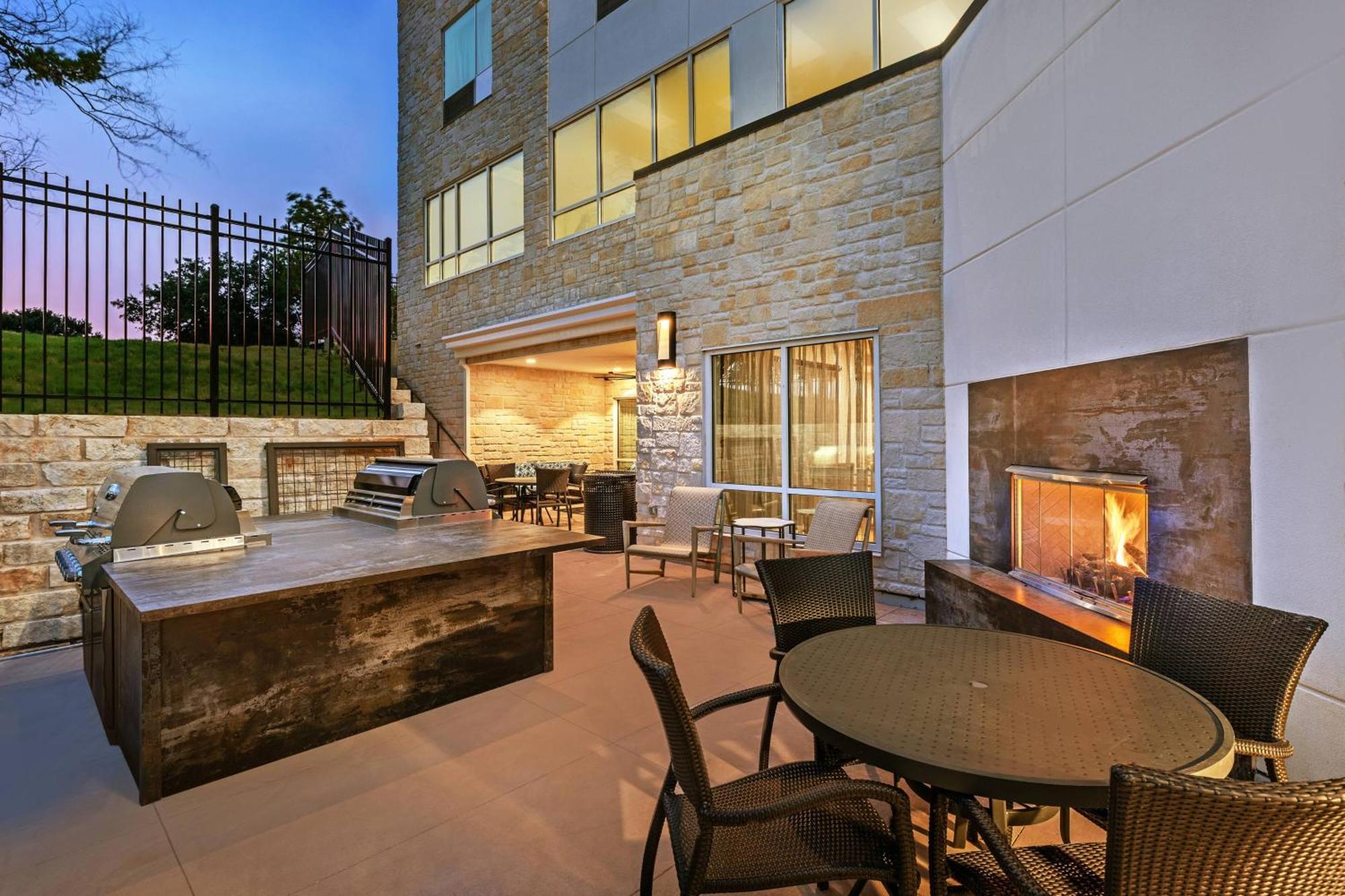 Towneplace Suites By Marriott Austin Northwest The Domain Area Екстер'єр фото